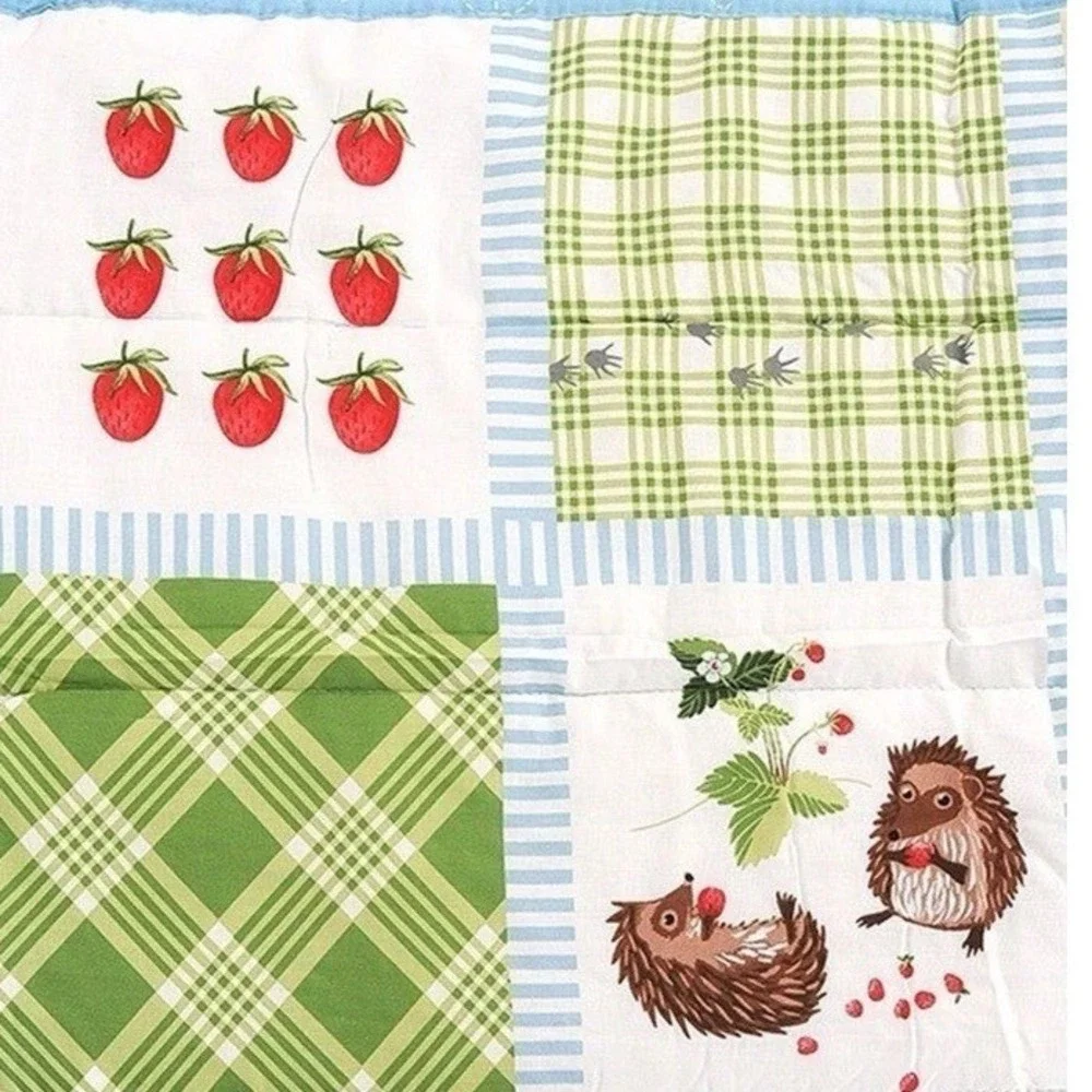 Ikea Vandring Ruta Baby Toddler Blanket Comforter Quilt Hedgehog‎ Strawberry